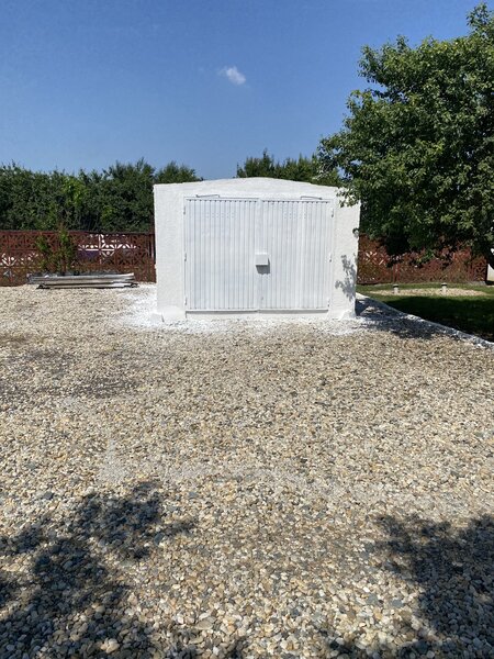 Centura sud garaj 19 mp si parcare 120 mp 3 km dist. de sector 4.